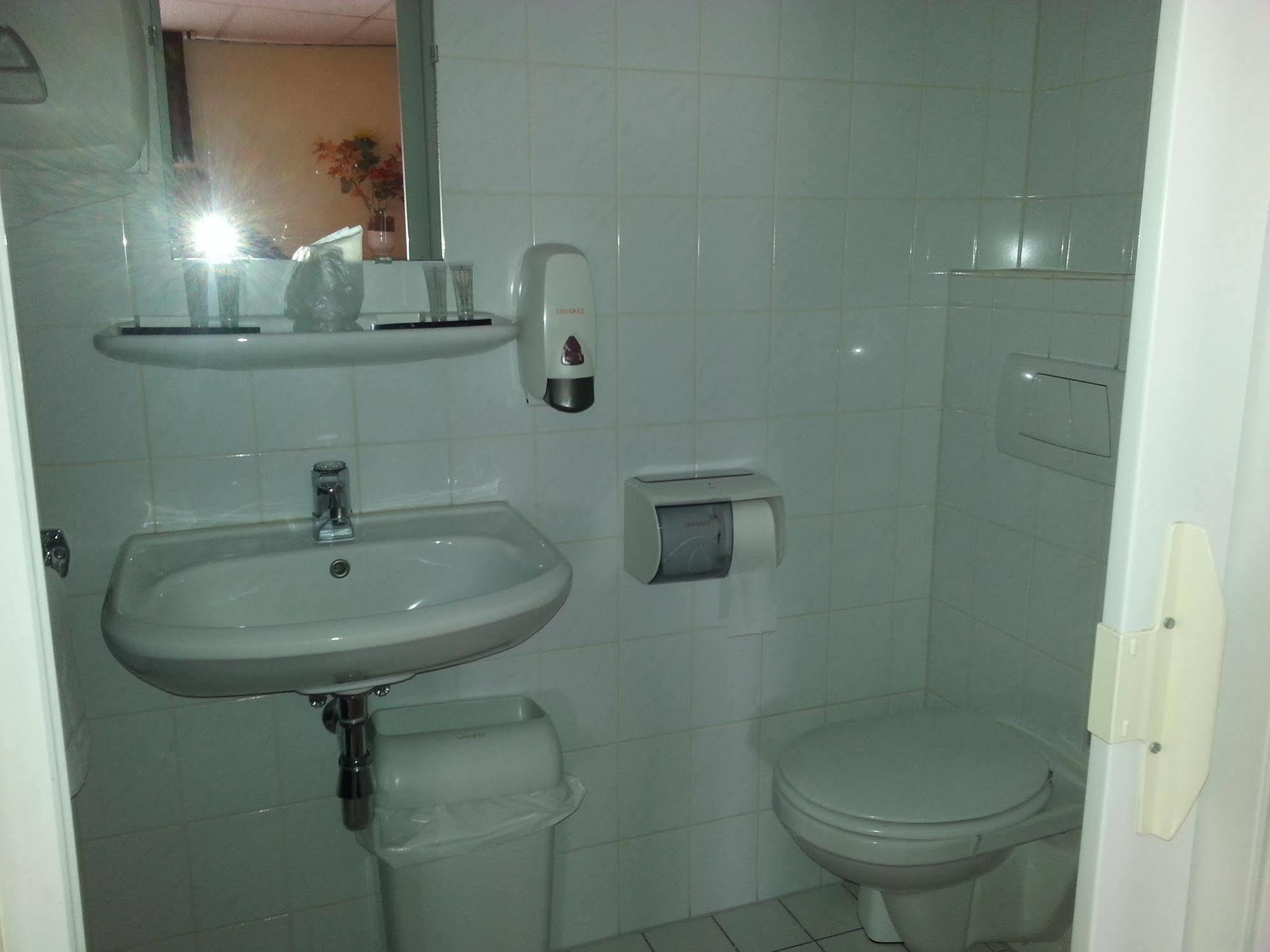 Oranje Hotel Ситтард Экстерьер фото