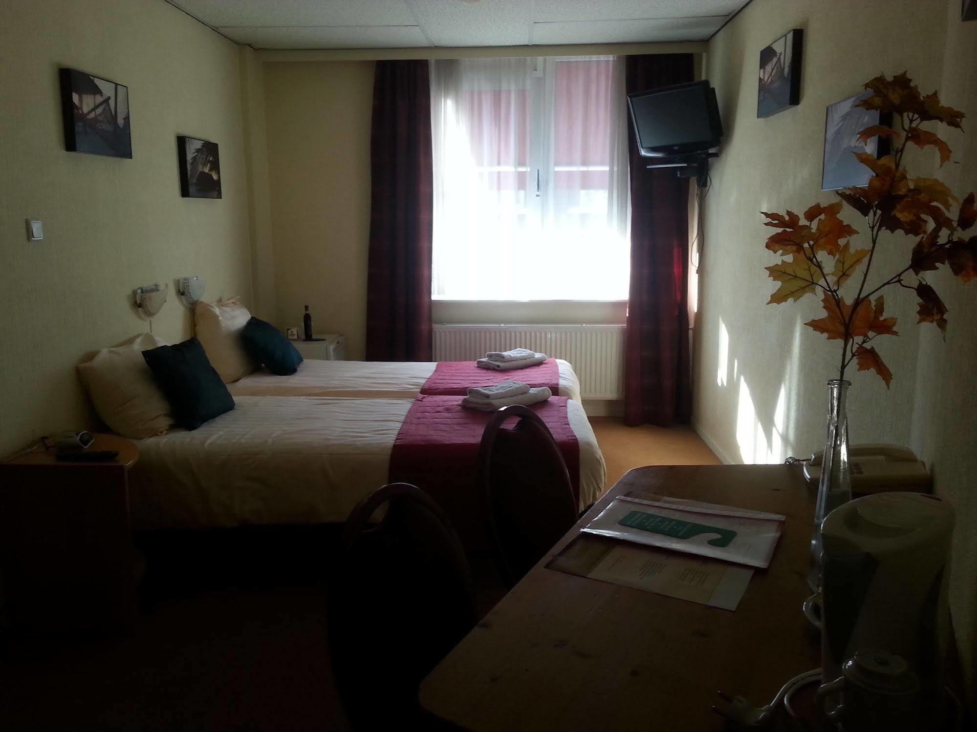 Oranje Hotel Ситтард Экстерьер фото
