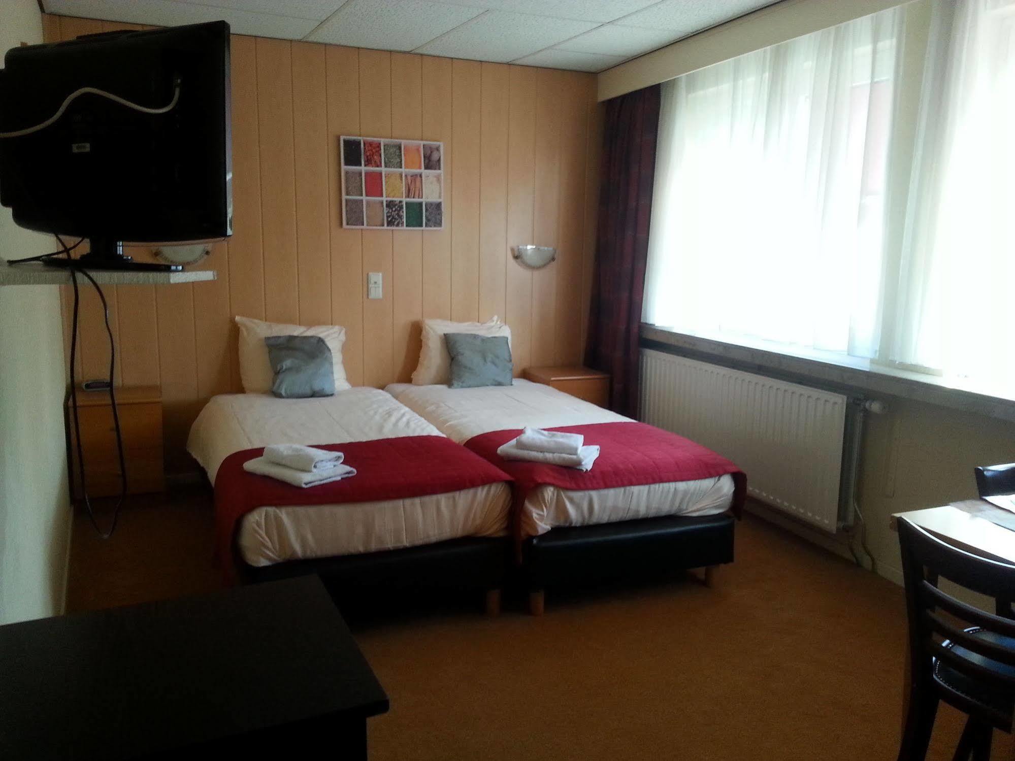 Oranje Hotel Ситтард Экстерьер фото